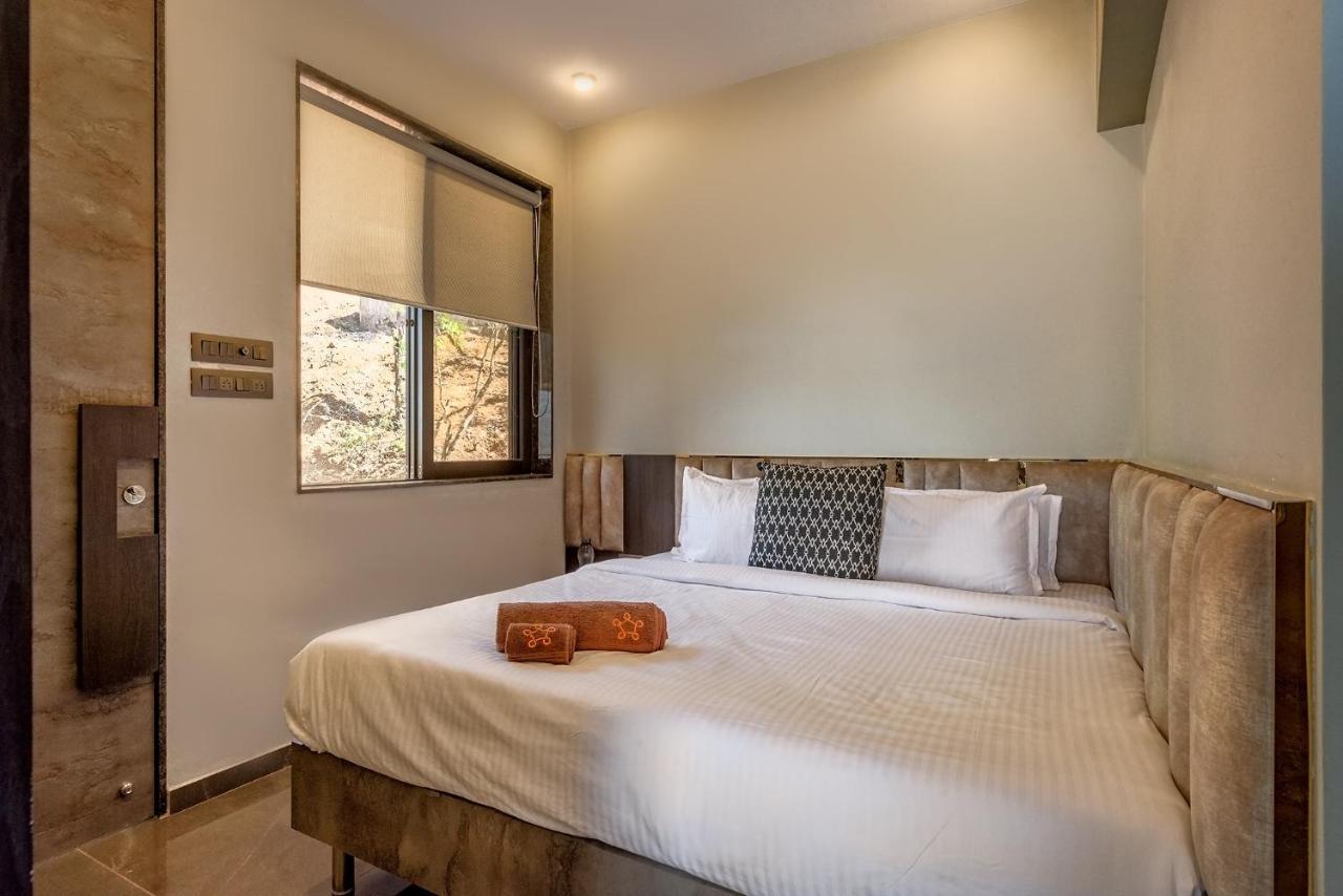 Saffronstays Heavone Trio, Лонавала Экстерьер фото