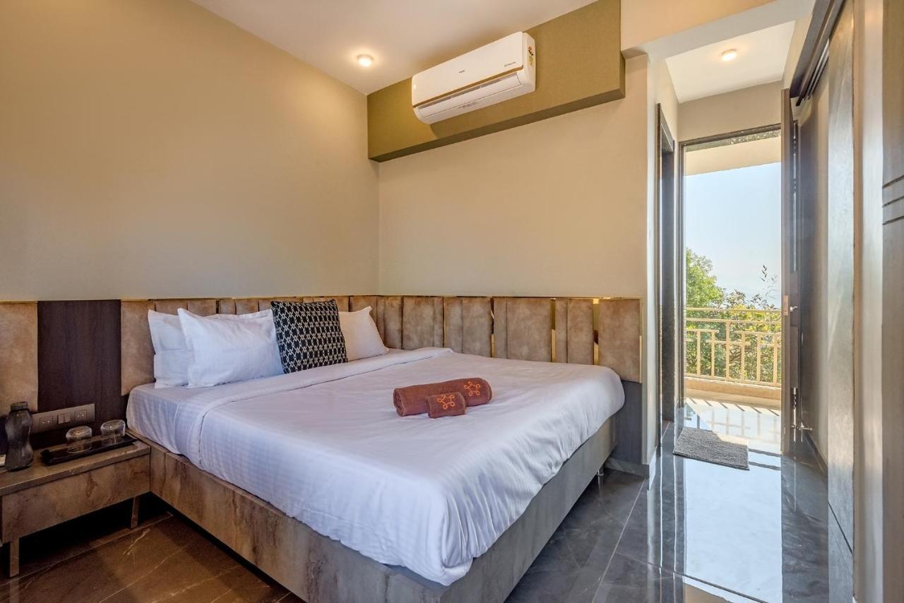 Saffronstays Heavone Trio, Лонавала Экстерьер фото
